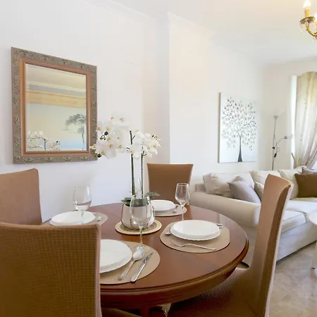 Family Avencia Apartmán Estepona